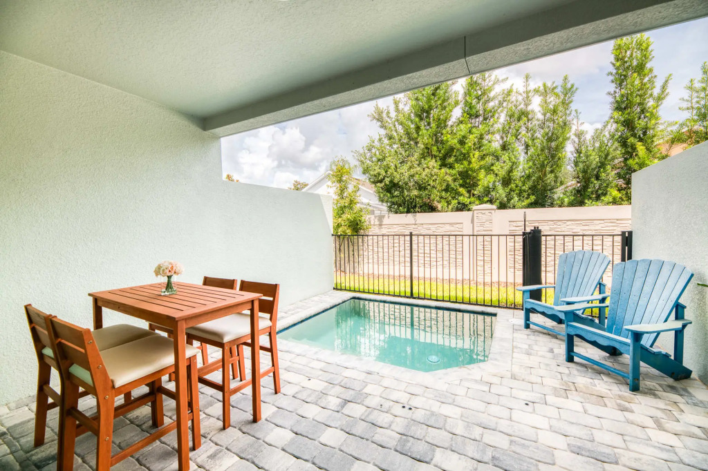 Incredible new 4 bed villa, just 10 minutes from Disney