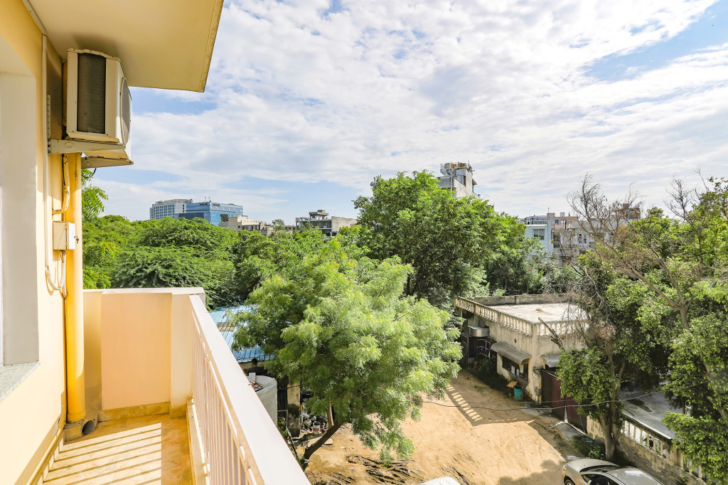 FabHotel Aravali Suites - DLF Phase 3