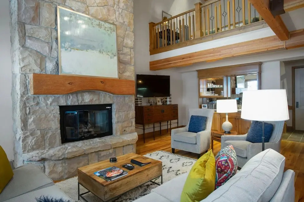 Sterling Lodge at Deer Valley Resort - Three Bedroom Condo with Hot Tub #108 3 Condo