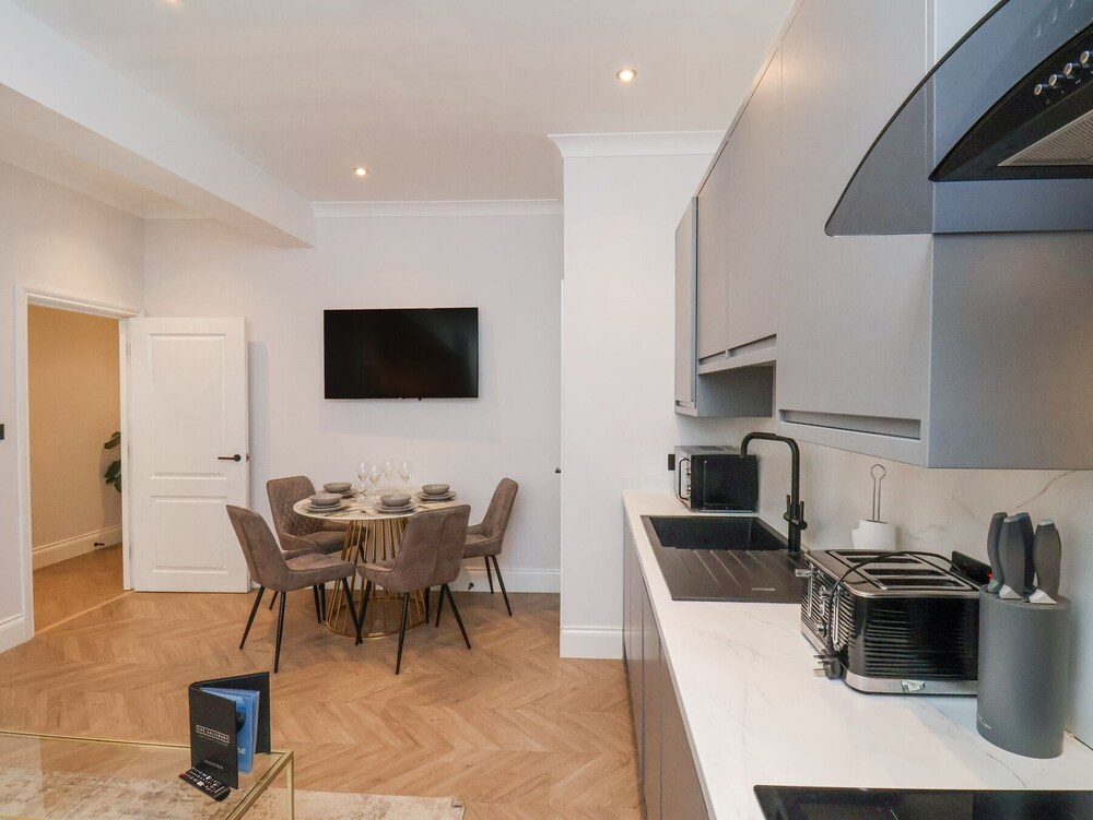 The Salisbury Apartment 205