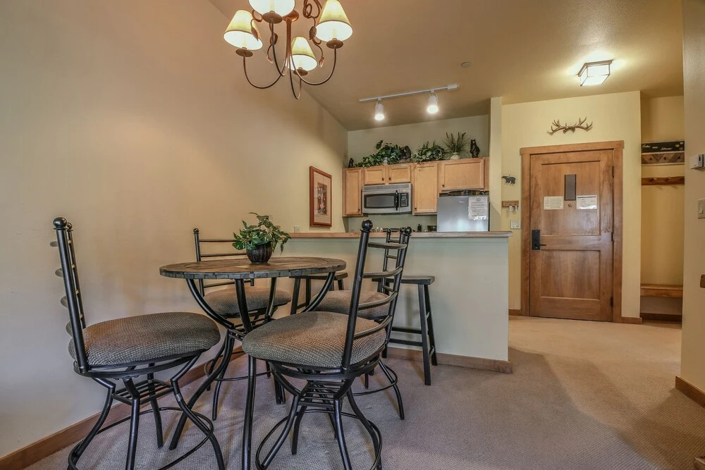 Arapahoe Lodge by Summit County Mountain Retreats