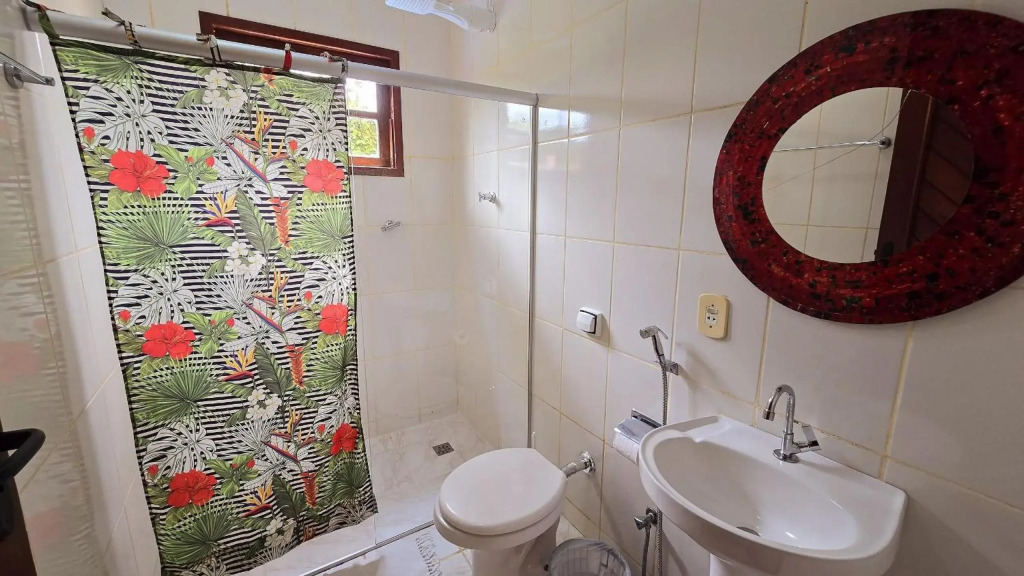 Casa Amarela com 7 quartos para 20 pessoas em Porto Seguro