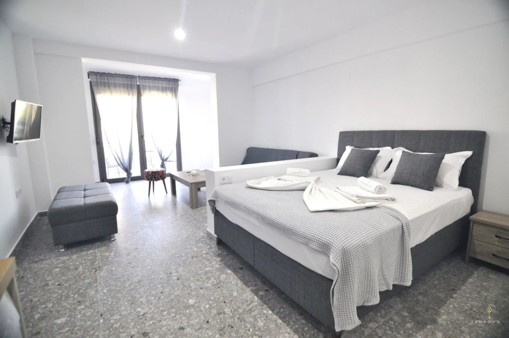 Zennova #28 Sirene Luxury Studio