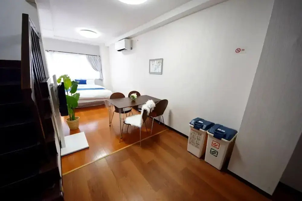 Y's O Bldg