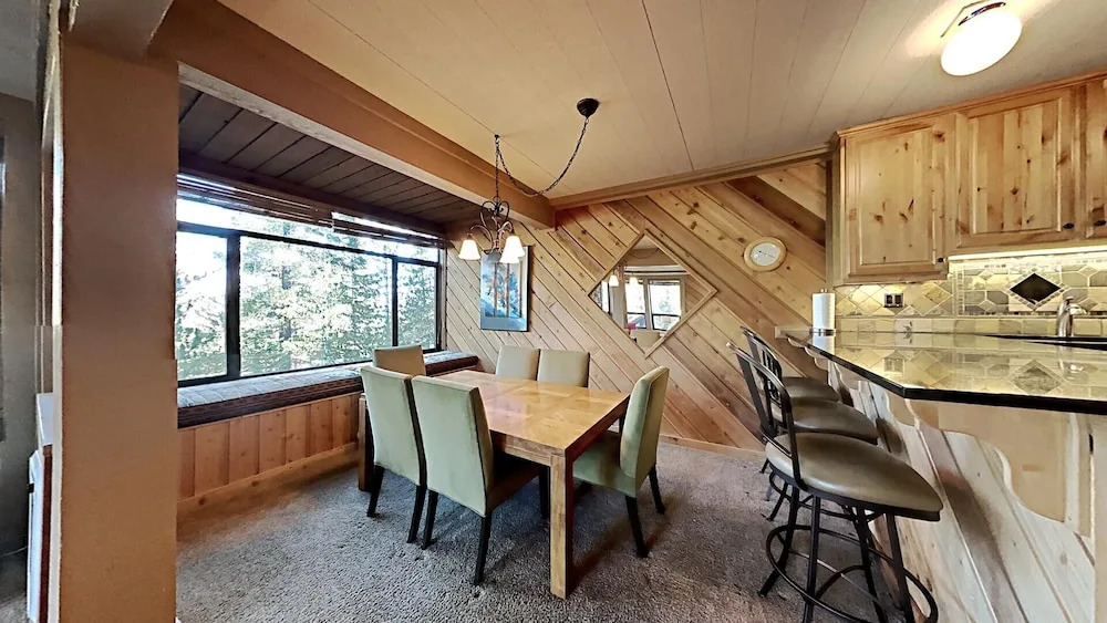 Great 2 Bedroom Condo Right Across Canyon Lodge! Walk To Lifts! Free Gondola to Village! (Unit 553 at 1849) by RedAwning