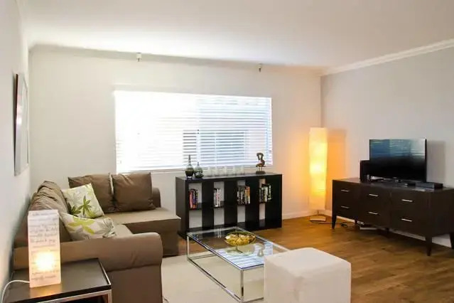 Hollywood Retreat