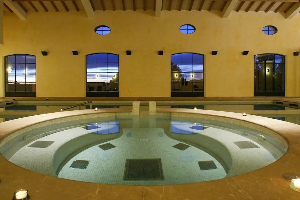Holiday flats at Domaine de Saint-Endréol with golf, SPA and pool