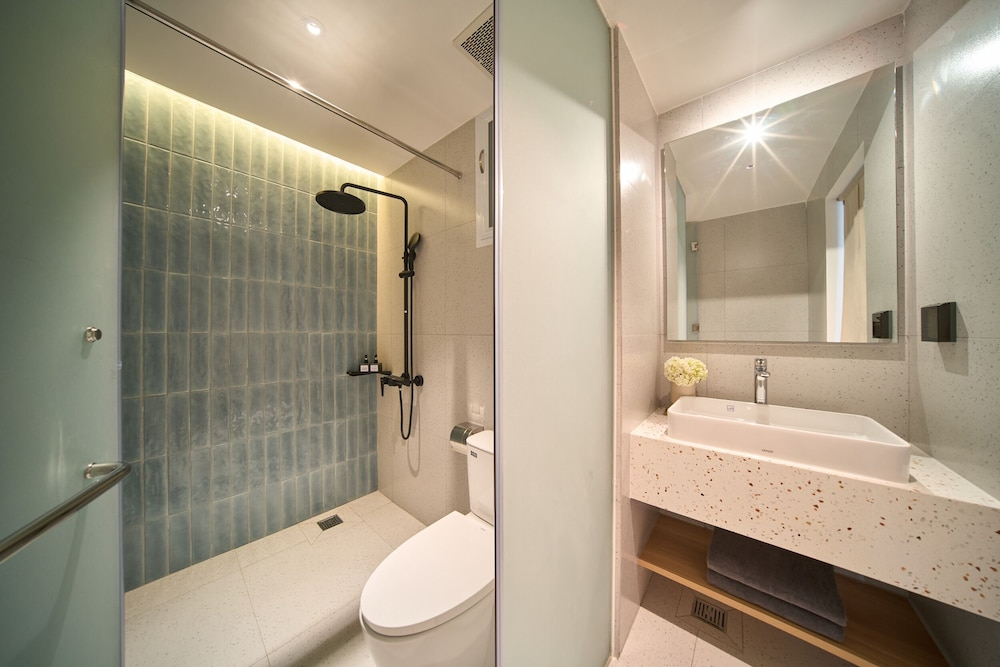 Express by M Village Hoang Viet