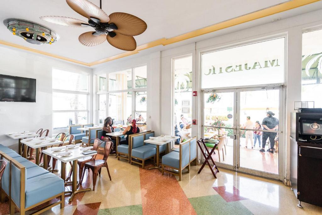 Majestic Hotel South Beach