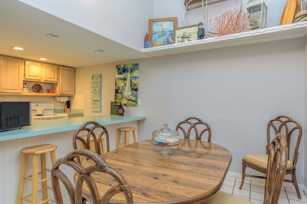 Beachfront 3br Condo With Pools And Beach Access 3 Bedroom Condo