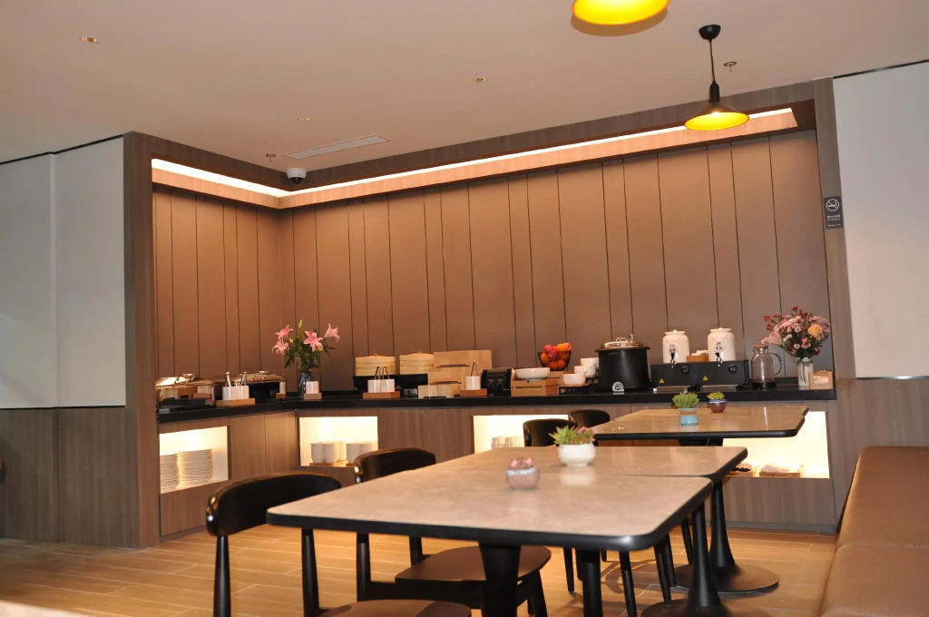 WASSIM R HOTEL(Shanghai Chongming Wanda Plaza）