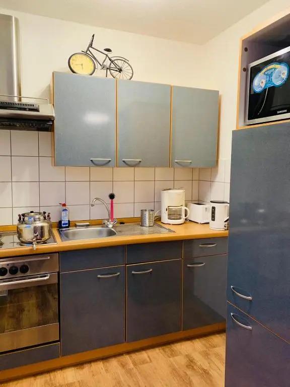 Modern 2 Rooms App with balcony, near to UN und Telekom