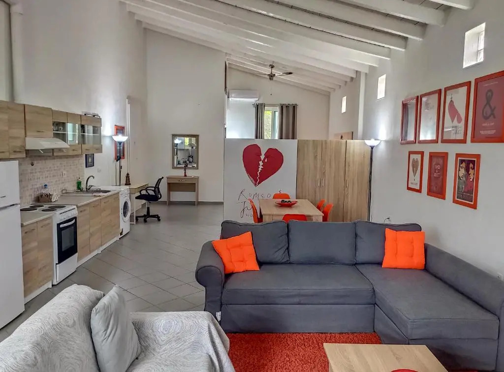 Patras Juliet House