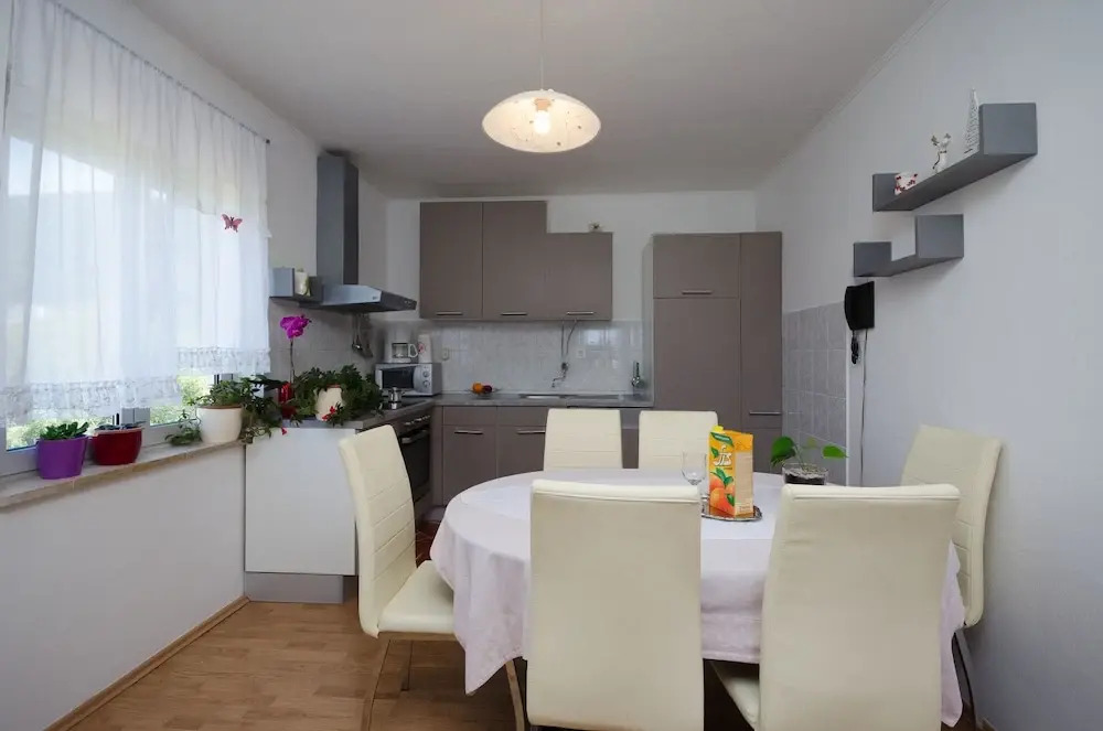 Apartment Milja