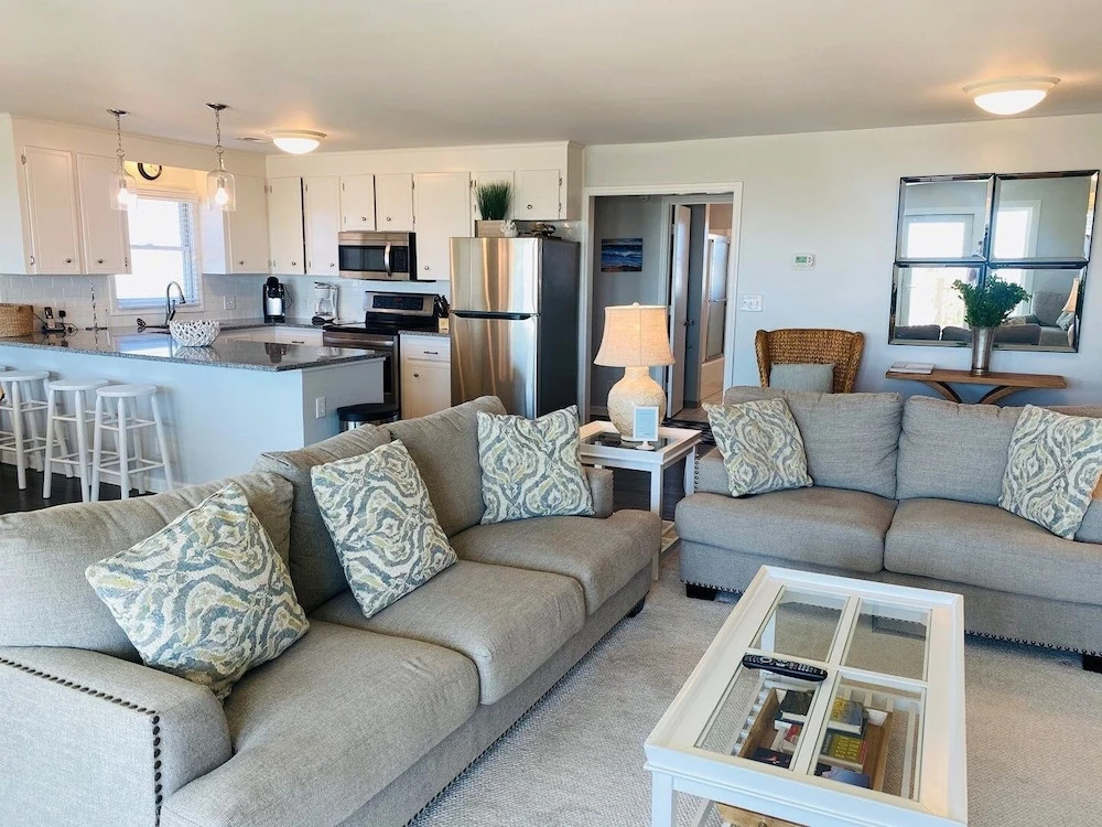 Dune Deck North -  4 Bedroom Home by RedAwning