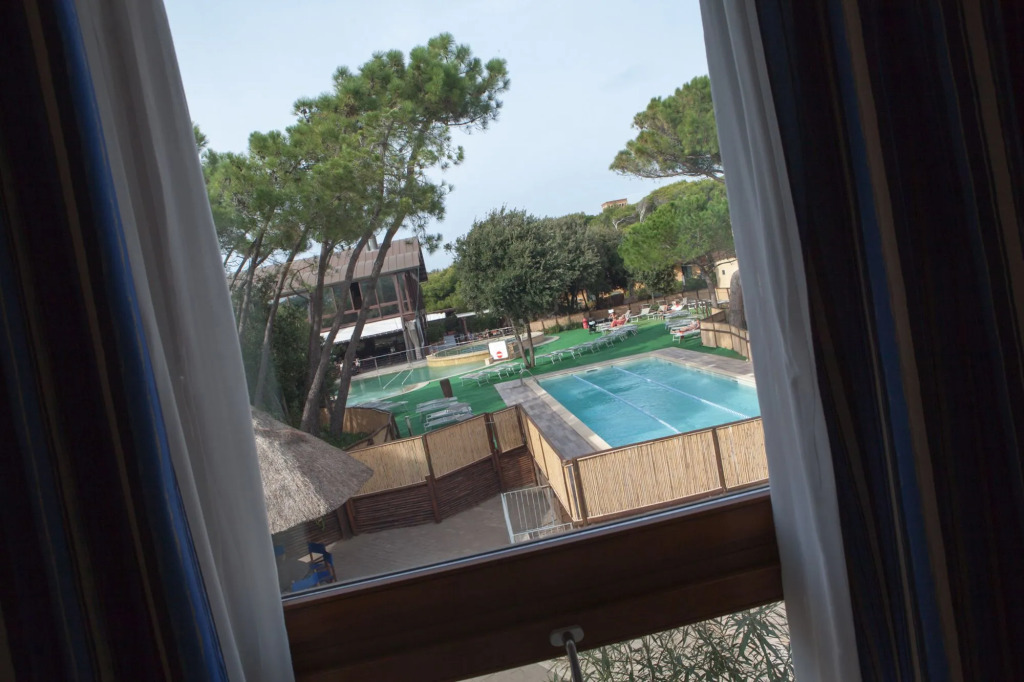 Canado Family Hotel