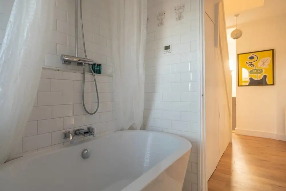 Wonderful 2 bed by Queen's Park, for 6 Guests!