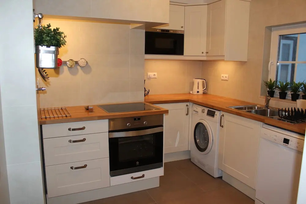 Stylish Lisbon Apartment in Alfama w/ Heating