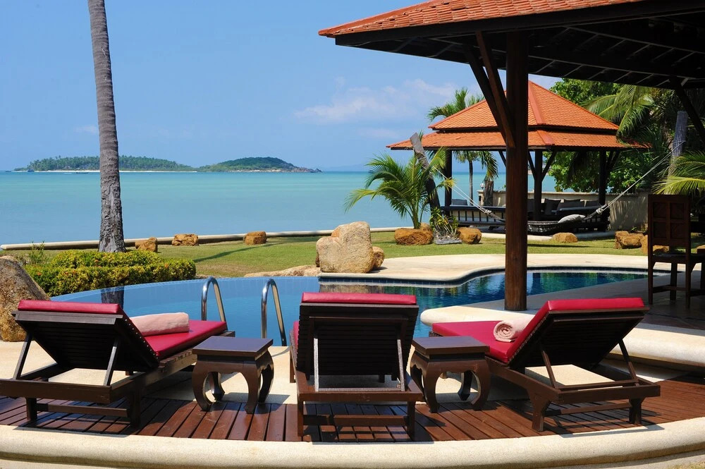 All Inclusive 4 Bedroom Beach Front