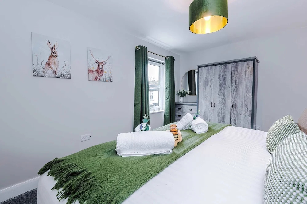 Modern City Centre 3 Bed Apartment Great for Couples