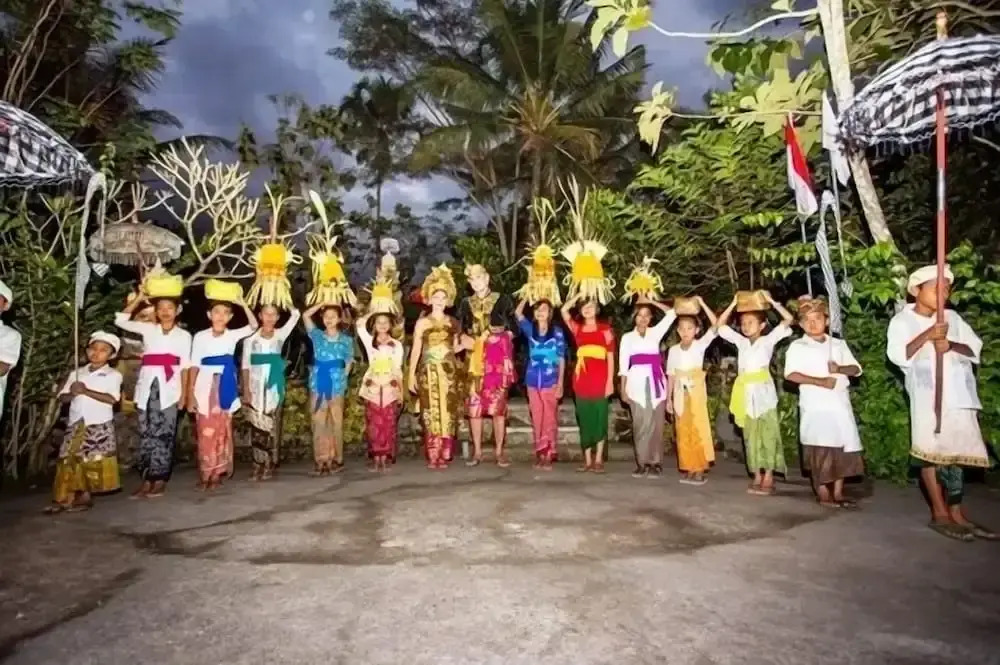 Surya Shanti Villa Sidemen