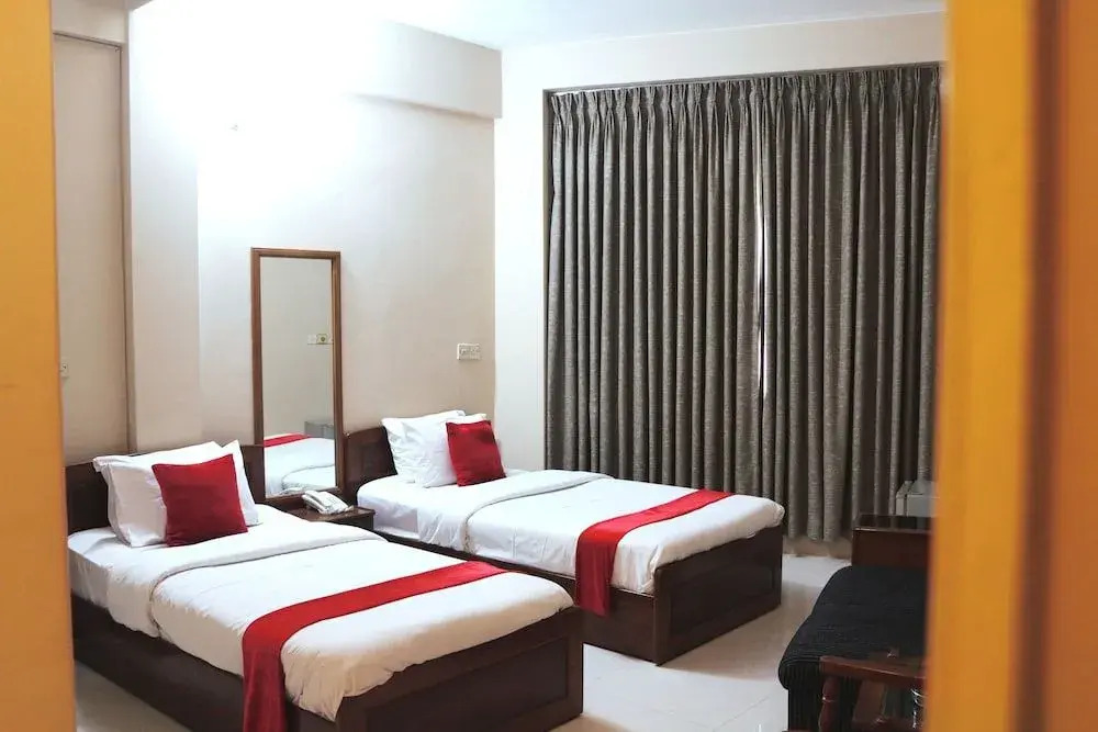 Hotel Grand Circle Inn