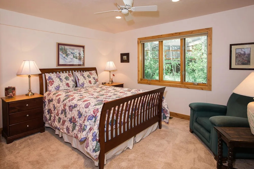 Crescent Ridge 143