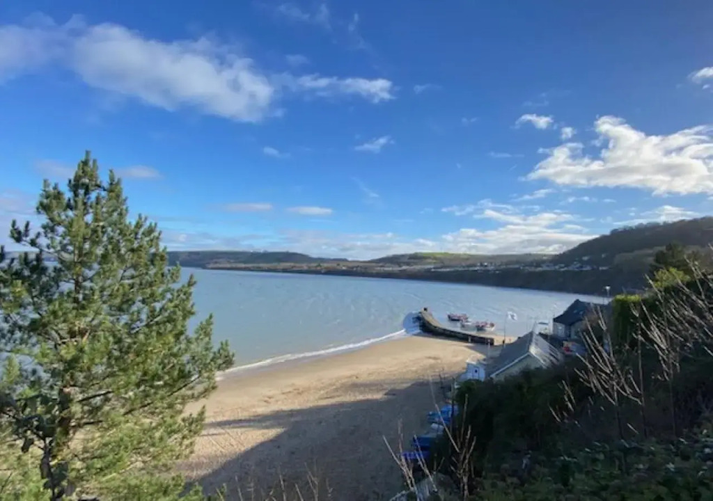 4 Bed in New Quay oc-bow272