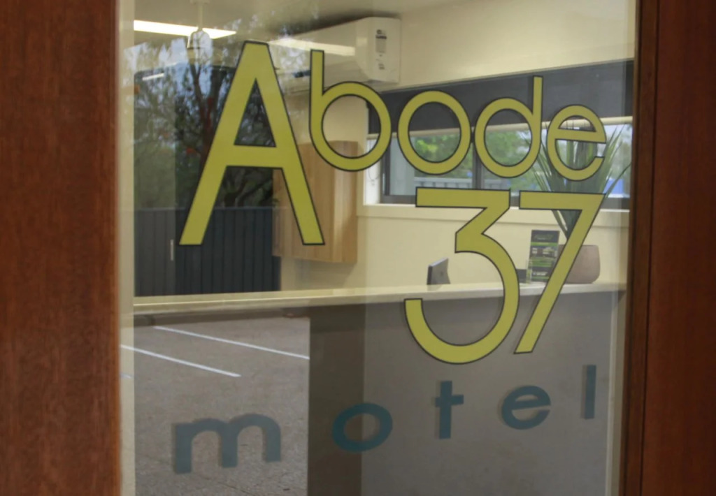 Abode37 Motel Emerald