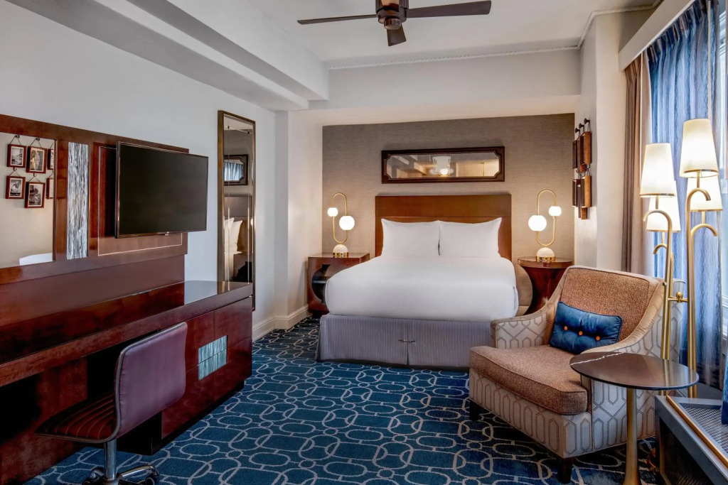 Hotel Adagio, Autograph Collection