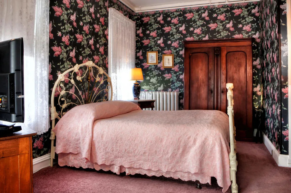 Wilbraham Mansion