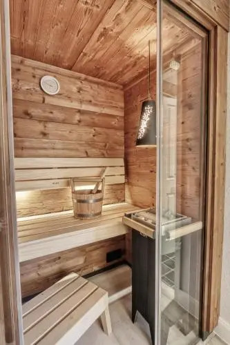 HOME Suites Deluxe mit Sauna
