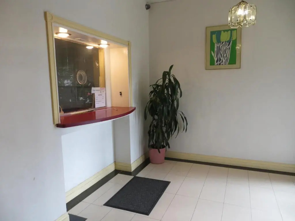 Jet Inn