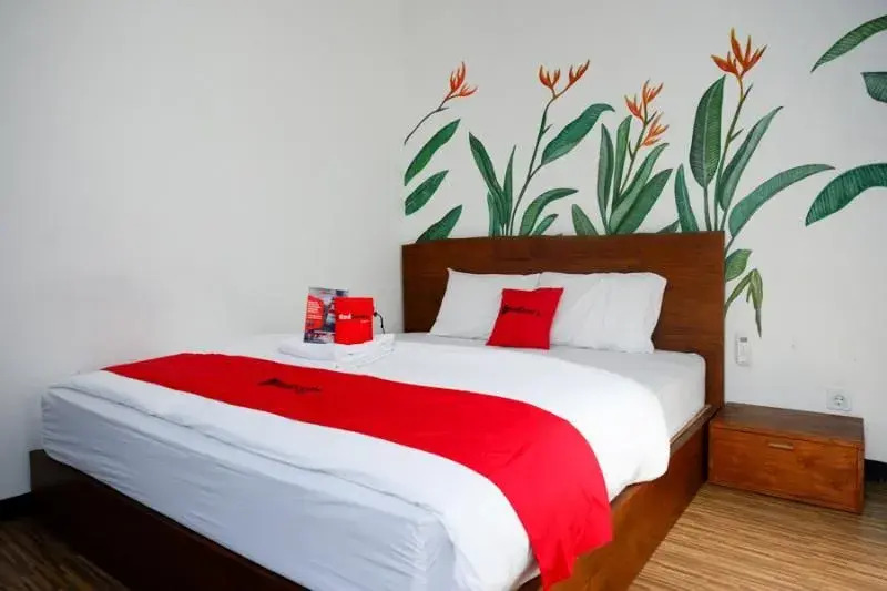 RedDoorz @ Jalan Raya Semat Canggu