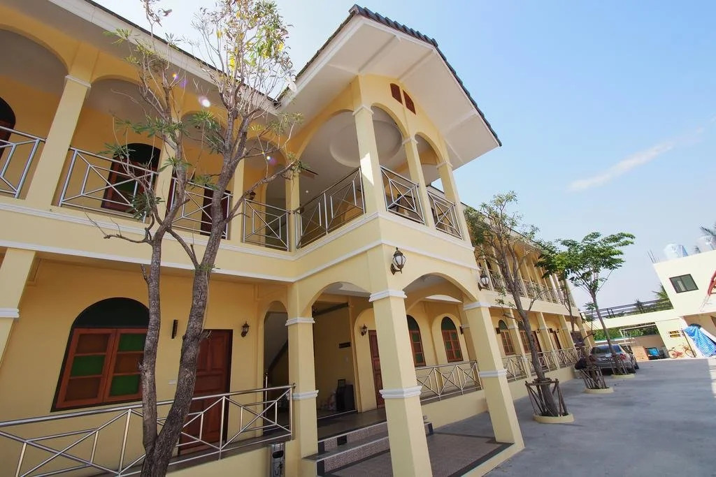 The Rich Residence