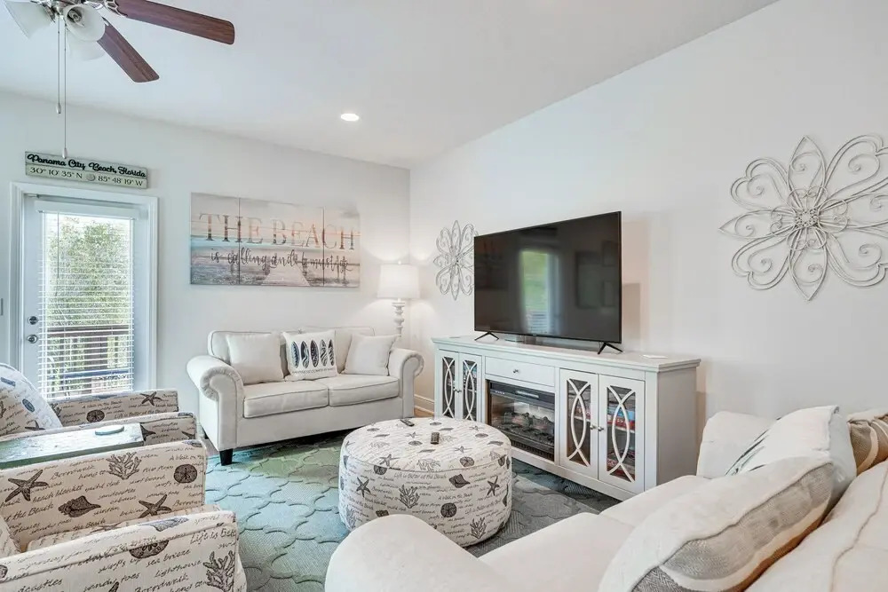 PCB Townhome w/ Deck & Pool Access: 3 Mi to Beach!