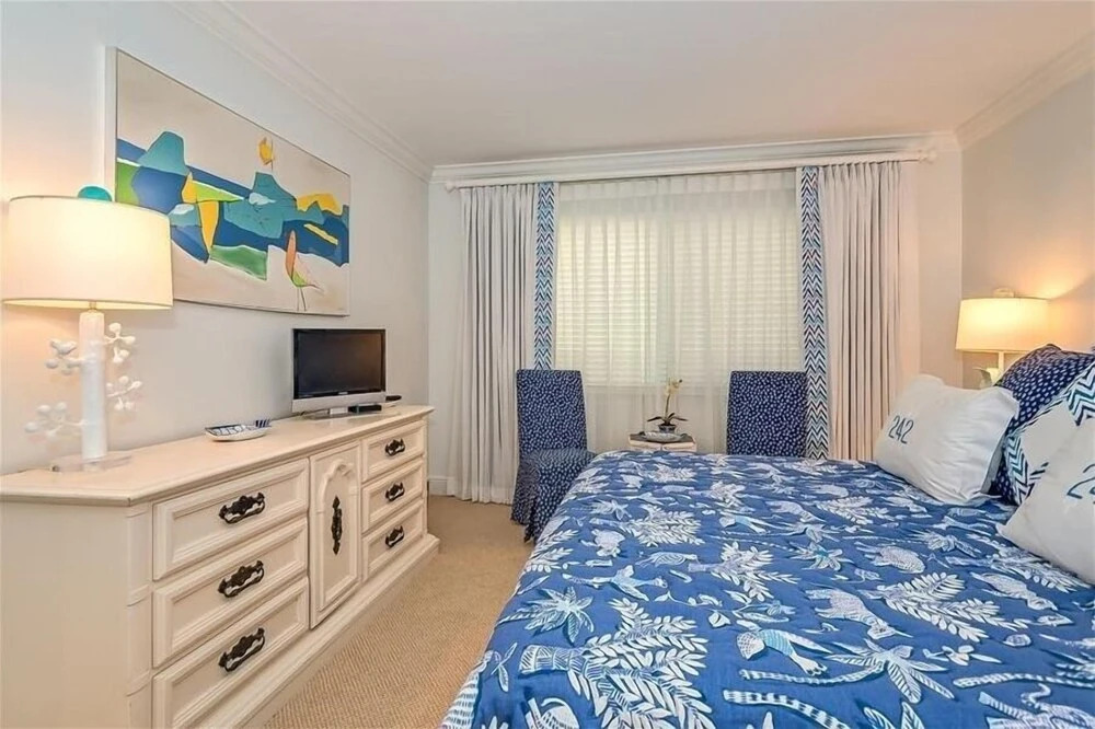 Sea Oats 242 2 Bedroom Condo by RedAwning
