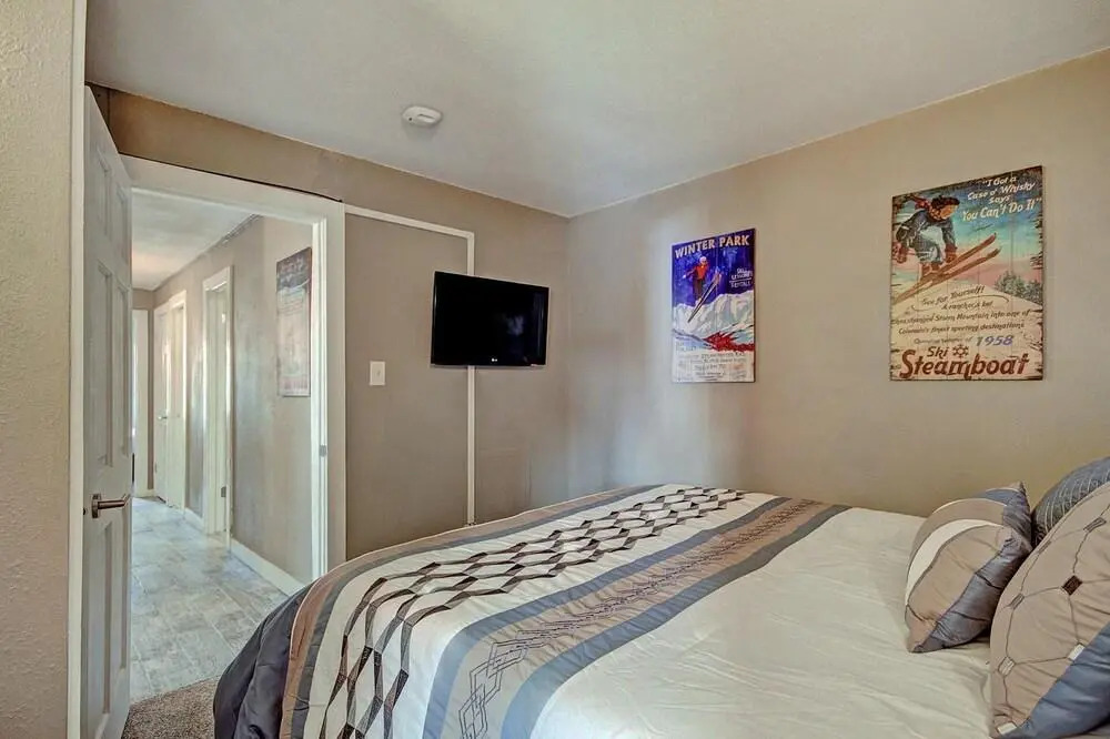 Peak 8 Ge E35 2 Bedroom Condo by RedAwning