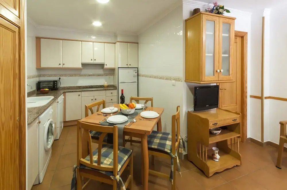 Comtessa in Oliva With 1 Bedrooms and 1 Bathrooms