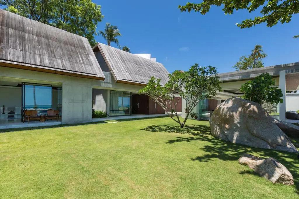 Fashionable Villa Malabar Beachfront 5 Bedrooms plus 2 Kids Bedrooms 106
