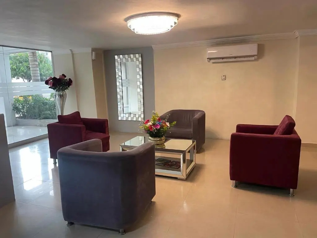 Hotel Puerta de Oro