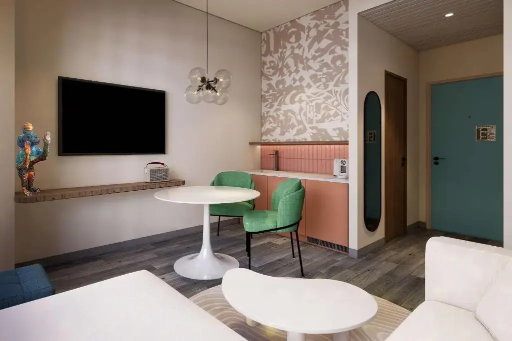 Отель Hyatt Centric Cairo West