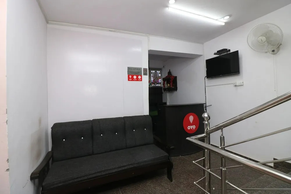 OYO 9809 Hotel Shree Residency