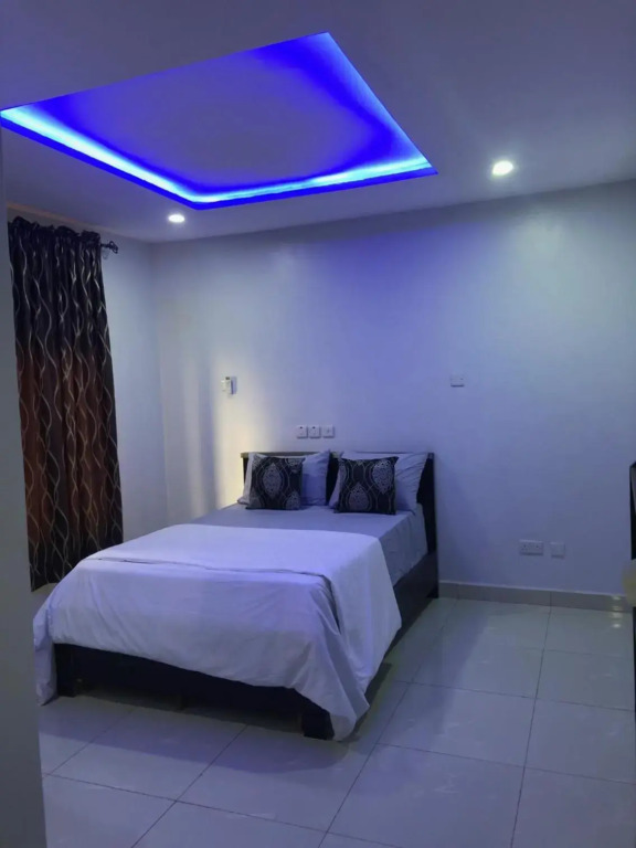 Entire serviced Two bedroom house Abuja - Six Stars apartment