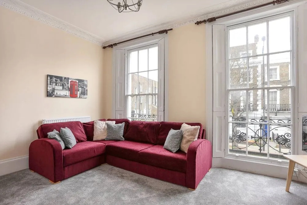 Stunning, Spacious Townhouse Moments From Camden