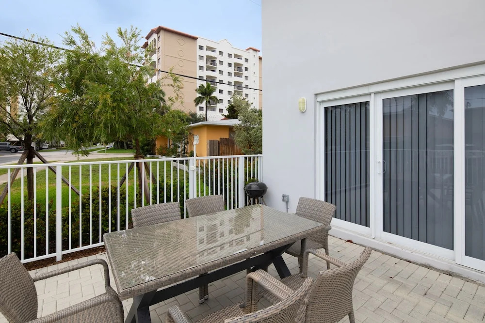 Pompano Suites by the Beach