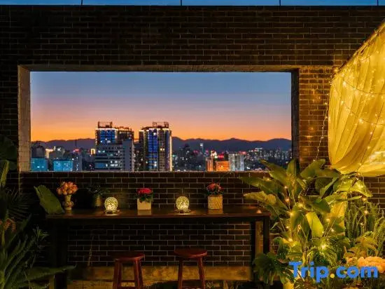 Kunming Flower Stay. Beautiful Stay (Qicai Branch near Xin Ying Campus of University of Technology)
