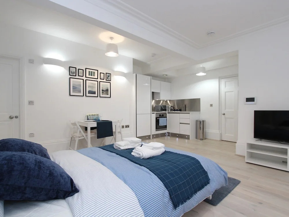 Stunning Brand New Studio Apartment - Sleeps 3