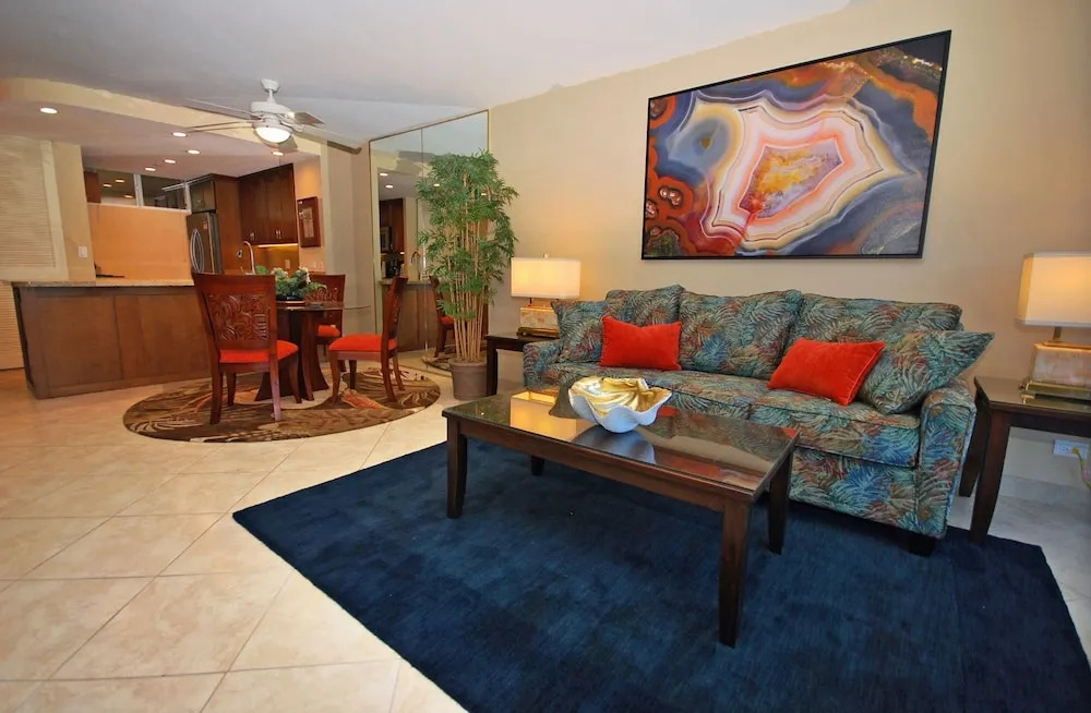 Mahana 604 Oceanfront 1bd/1ba 1 Bedroom Condo by RedAwning