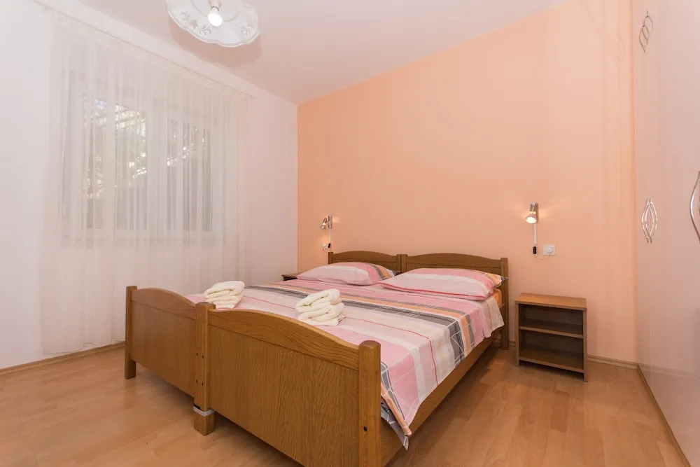 Apartments Mastelić